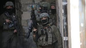 الاحتلال يعتقل عدداً من الشبان في الخليل ورام الله ونابلس.. وهجمات للمستوطنين في حوارة وقصرة