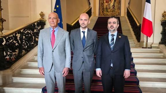 إسرائيل وسورية تتوصلان إلى تفاهمات أمنية برعاية أميركية في باريس