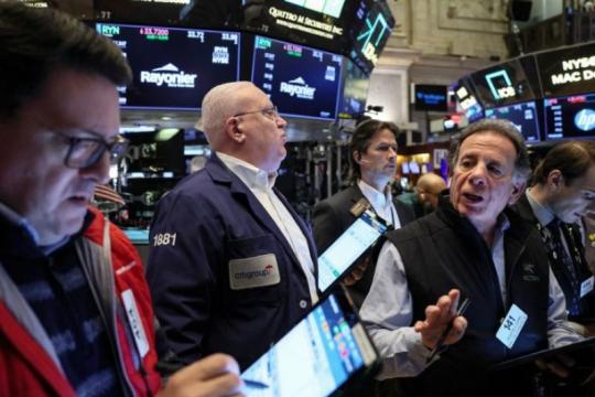 ستاندرد اند بورز يغلق على ارتفاع مع زيادة توقعات رفع أسعار الفائدة