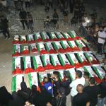 فلسطينيون يشيعون جثامين 105 شهداء إنتشلوا من منطقة اليرموك
