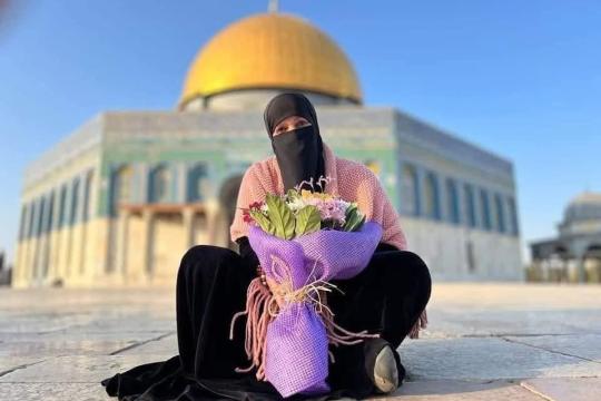 الاحتلال يُفرج عن المرابطة منتهى أمارة ويبعدها عن المسجد الأقصى
