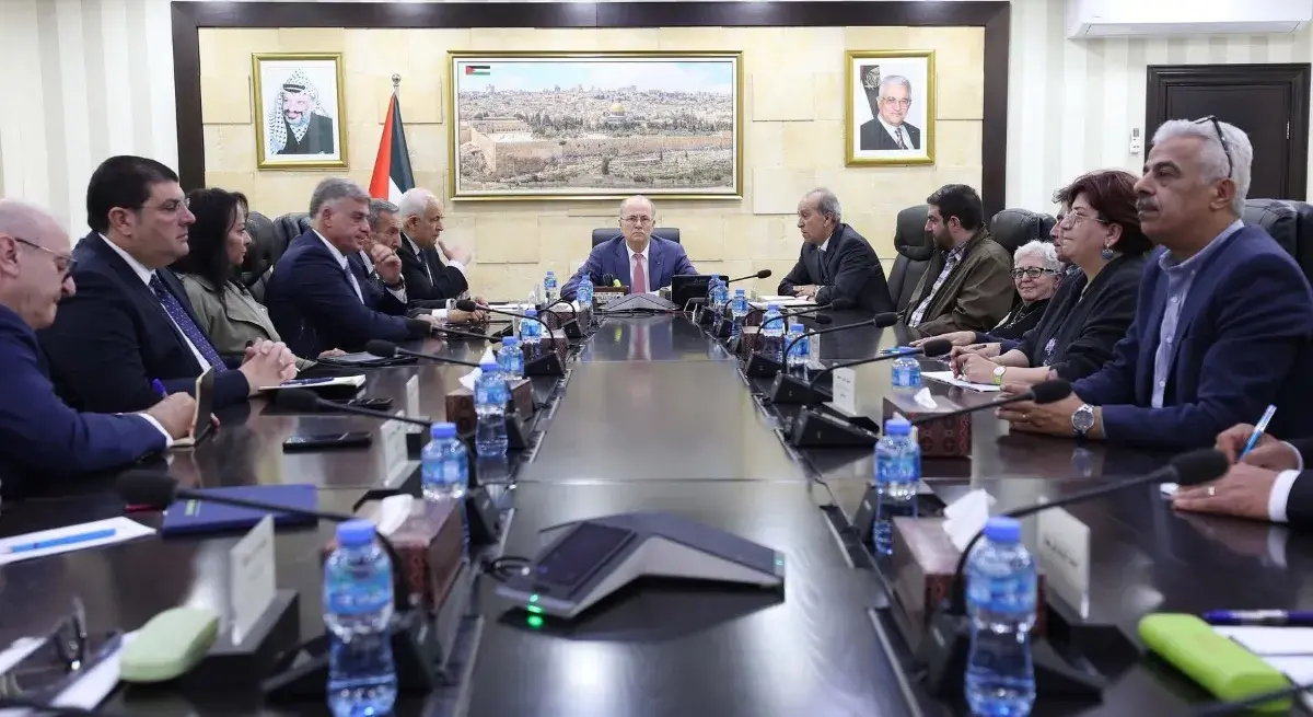 الاتفاق على تشكيل لجنة مشتركة بين الحكومة والمؤسسات الأهلية لرفع مستوى الاستجابة في الضفة وغزة