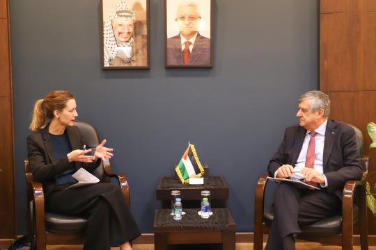 وزير الأشغال يبحث تعزيز التعاون مع الأمم المتحدة لإعادة إعمار غزة