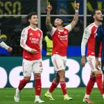أرسنال يقهر إنتر ميلان في معقله ويواصل العلامة الكاملة بدوري أبطال أوروبا
