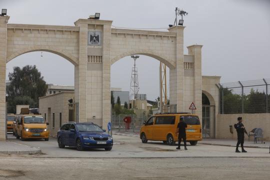 معبر الكرامة يسجل عبور أكثر من 10 آلاف شخص خلال الأسبوع الماضي