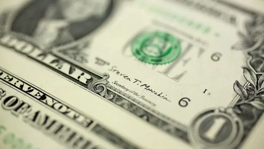 تصريحات كريستوفر والر تقلص رهانات رفع الفائدة الأميركية إلى نحو 50%