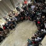 فرحة شعبية في مخيم اليرموك بعد اعتقال المتهم الرئيسي بمجزرة التضامن