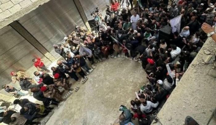 توقيف أمجد يوسف يثير مطالبات واسعة بالعدالة وكشف مصير الضحايا والمفقودين