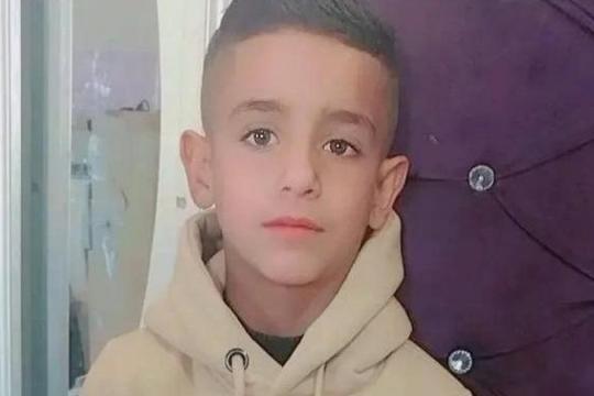الجيش الإسرائيلي يقتل طفلاً ويصيب فلسطينياً في الضفة الغربية