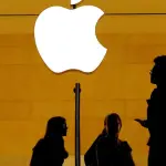 أبل تعزز الذكاء الاصطناعي في آيفون عبر دمج "سيري" مع روبوتات محادثة خارجية