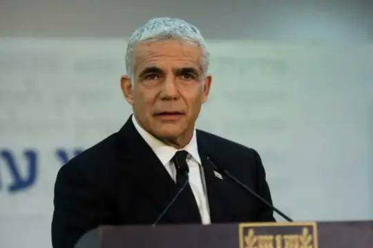 لابيد ينتقد نتنياهو: الاعتراف بـ«أرض الصومال» قرار فردي والذهاب لترامب بلا خطة لغزة