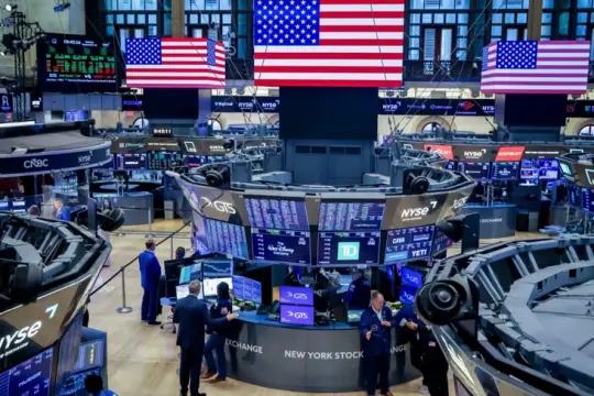 أسهم التكنولوجيا تقود مكاسب وول ستريت وسط ترقب نتائج عمالقة القطاع وقرار الفيدرالي