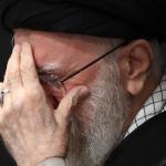 تقرير: خامنئي يخطط للفرار إلى موسكو حال سقوط النظام