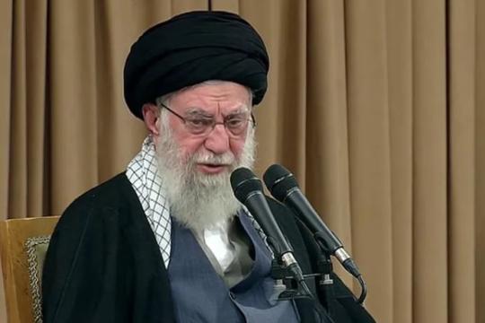 إيران تبدأ مراسم تُشيع المرشد السابق علي خامئني السبت المقبل