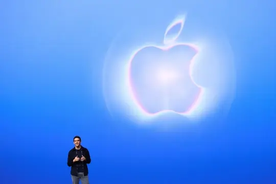 أبل تكشف عن iPhone 18 Pro وأول هاتف قابل للطي وتدفع بالذكاء الاصطناعي إلى قلب أجهزتها