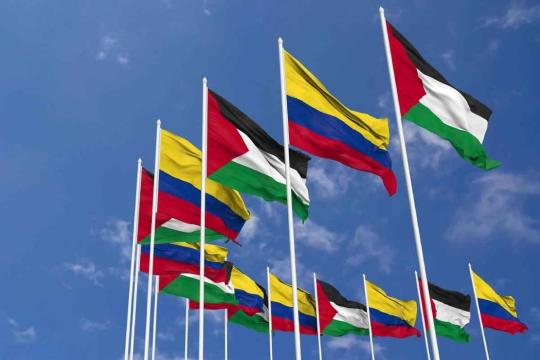 كولومبيا ترسل مساعدات طبية وأطباء إلى غزة دعمًا للقطاع الصحي المنهار