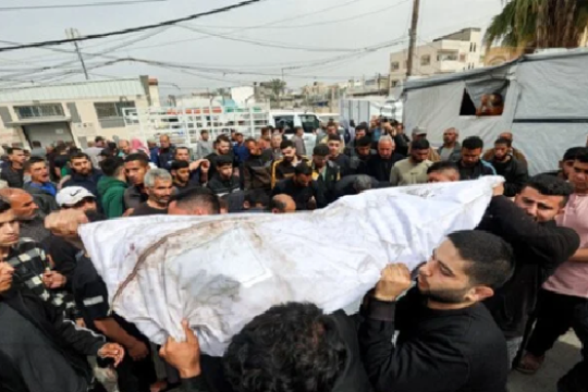 ثلاثة شهداء بينهم متأثر بجروحه في غزة وتواصل قصف الاحتلال