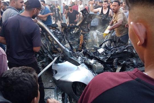 شهيدان بينهما طفلة وإصابات في غارة إسرائيلية على سيارة غربي غزة