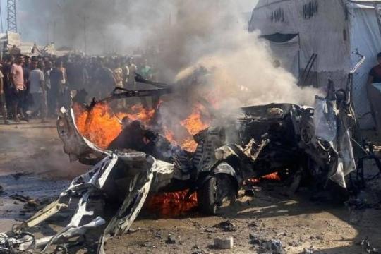 3 شهداء بغارة على مركبة وآخر متأثرًا بجراحه في خان يونس