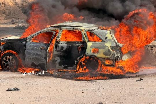 شهيد و14 مصابًا في استهداف مركبة بحي الشيخ عجلين