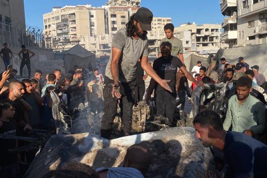 شهيد وإصابات باستهداف مسيّرة إسرائيلية مركبة غربي غزة