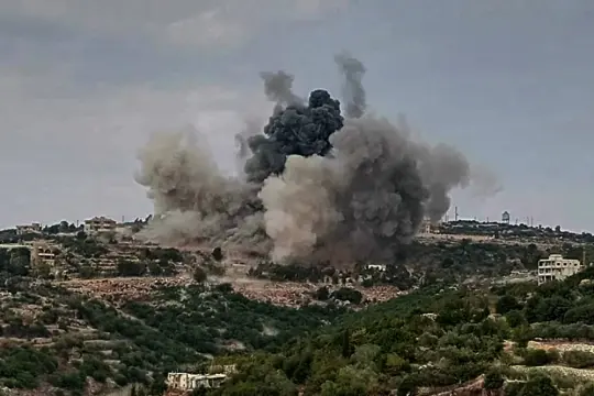 الاحتلال ينسف مباني ويجري تفجيرات متتالية في جنوبي لبنان