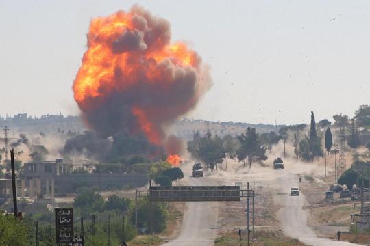 13 شهيدًا بينهم نساء وأطفال بقصف إسرائيلي على بيت جن في ريف دمشق