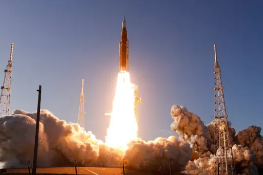 ناسا تطلق مهمة "أرتميس 2" إلى القمر مع أربعة رواد فضاء