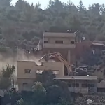 الاحتلال يهدم منزلين مأهولين في بلدة قطنة شمال غرب القدس