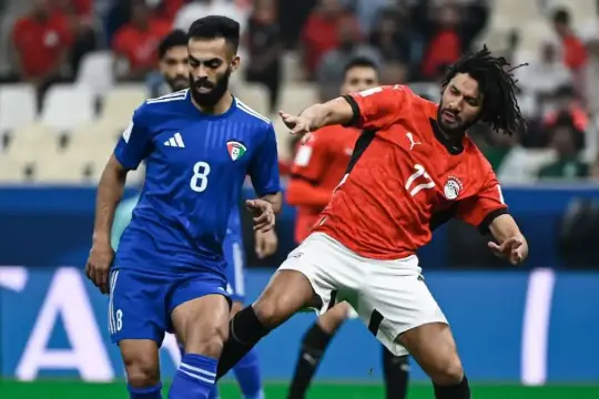 تعادل مثير بين مصر والكويت 1-1 في افتتاح مباريات المجموعة الثالثة بكأس العرب
