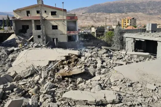 استشهاد 5 لبنانيين جراء غارات إسرائيلية على بلدة عربصاليم