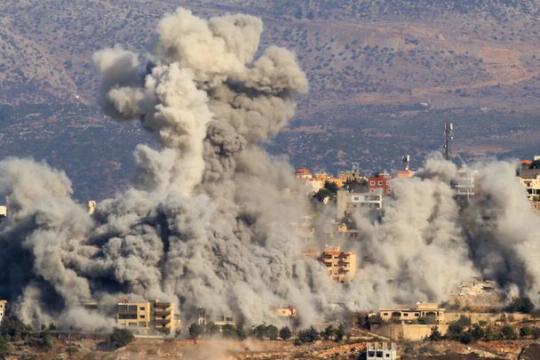 لبنان..طيران الاحتلال يشن عدة غارات بعد إنذار للسكان  بالاخلاء من المناطق الجنوبية
