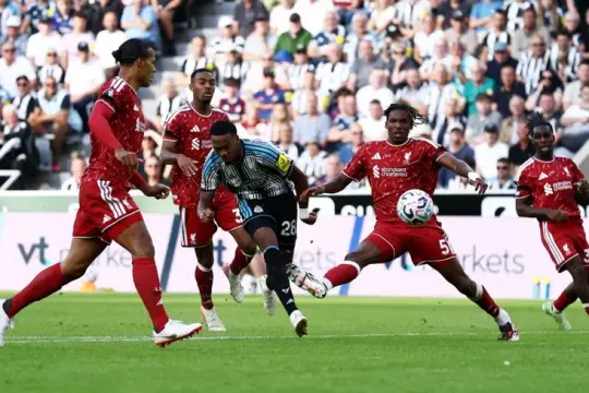 فيديو: ليفربول يخطف تعادلاً قاتلاً من نيوكاسل في الدقيقة 99 بالدوري الإنجليزي