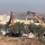 الاحتلال يهدم منزلاً قيد الإنشاء في بلدة بيت لقيا غرب رام الله