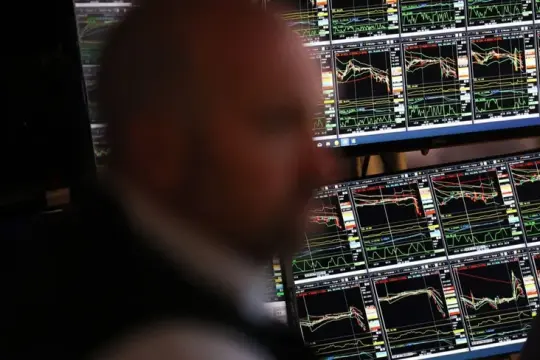 الأسهم الأميركية تقفز بأكبر وتيرة في شهر مع تراجع رهانات رفع الفائدة