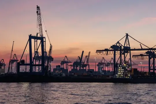 الاتحاد الأوروبي يحذر من تجاوز رسوم ترمب الجديدة حدود الاتفاق التجاري مع واشنطن