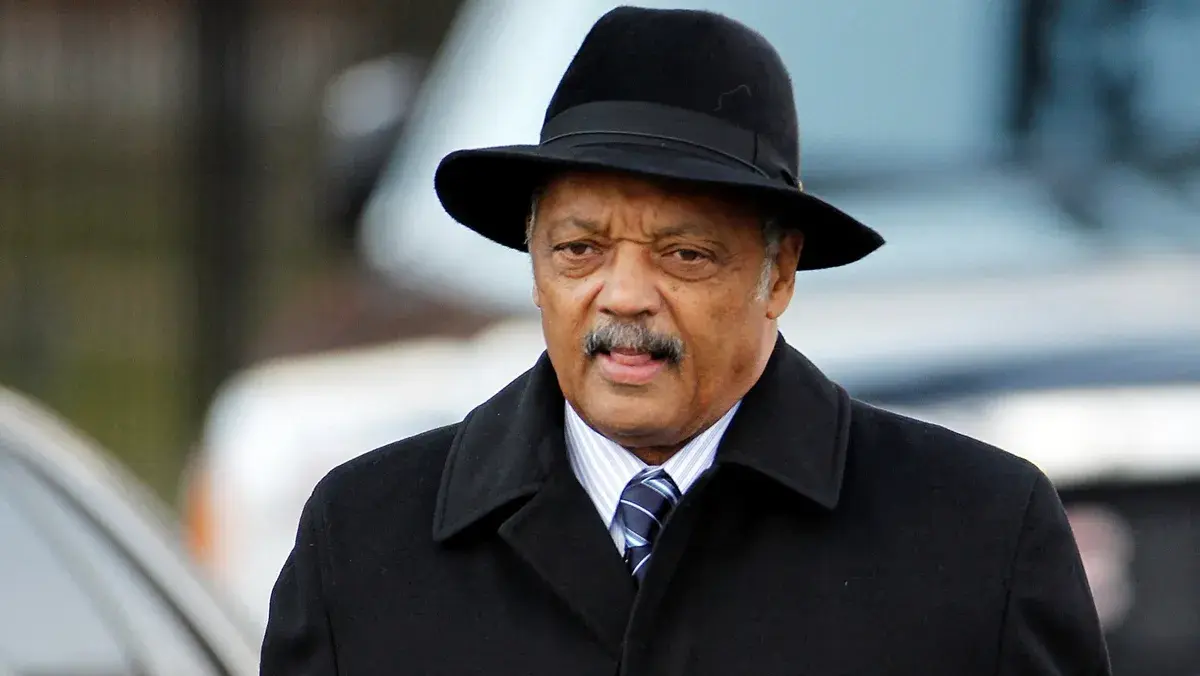 مرشح رئاسي سابق ورفيق مارتن لوثر كينج يترجل بعد عقود من الدفاع عن الحقوق المدنية والمساواة