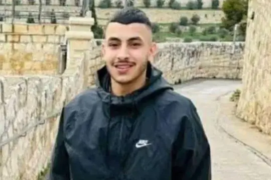 مقتل شاب بالقدس وإصابة آخر بجراح خطيرة في القدس وحيفا