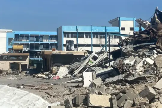 التربية: الاحتلال يتعمد ملاحقة التعليم في غزة