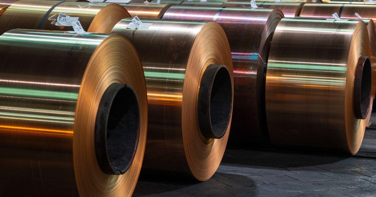 المخاوف من تصعيد الحرب في الشرق الأوسط تضغط على المعادن الصناعية