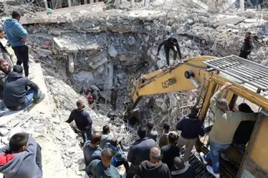 لجنة مفقودي غزة تطلق نداء دوليا للمساعدة لانتشال نحو 10 آلاف شهيد