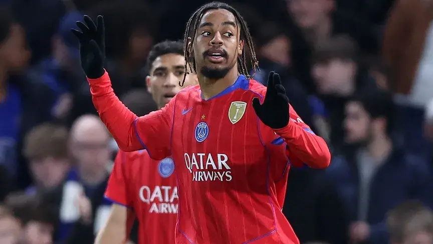 ليفربول يواصل اهتمامه بالنجم الفرنسي بعد رفضه تجديد عقده مع النادي الباريسي