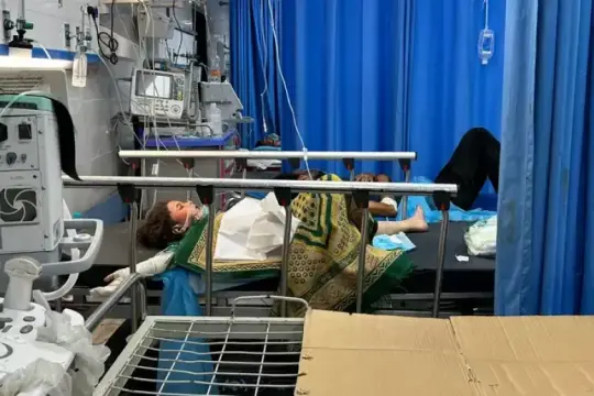 الصحة تحذر من توقف خدمات حيوية بغزة مع تعطل 68 مولدًا كهربائيًا