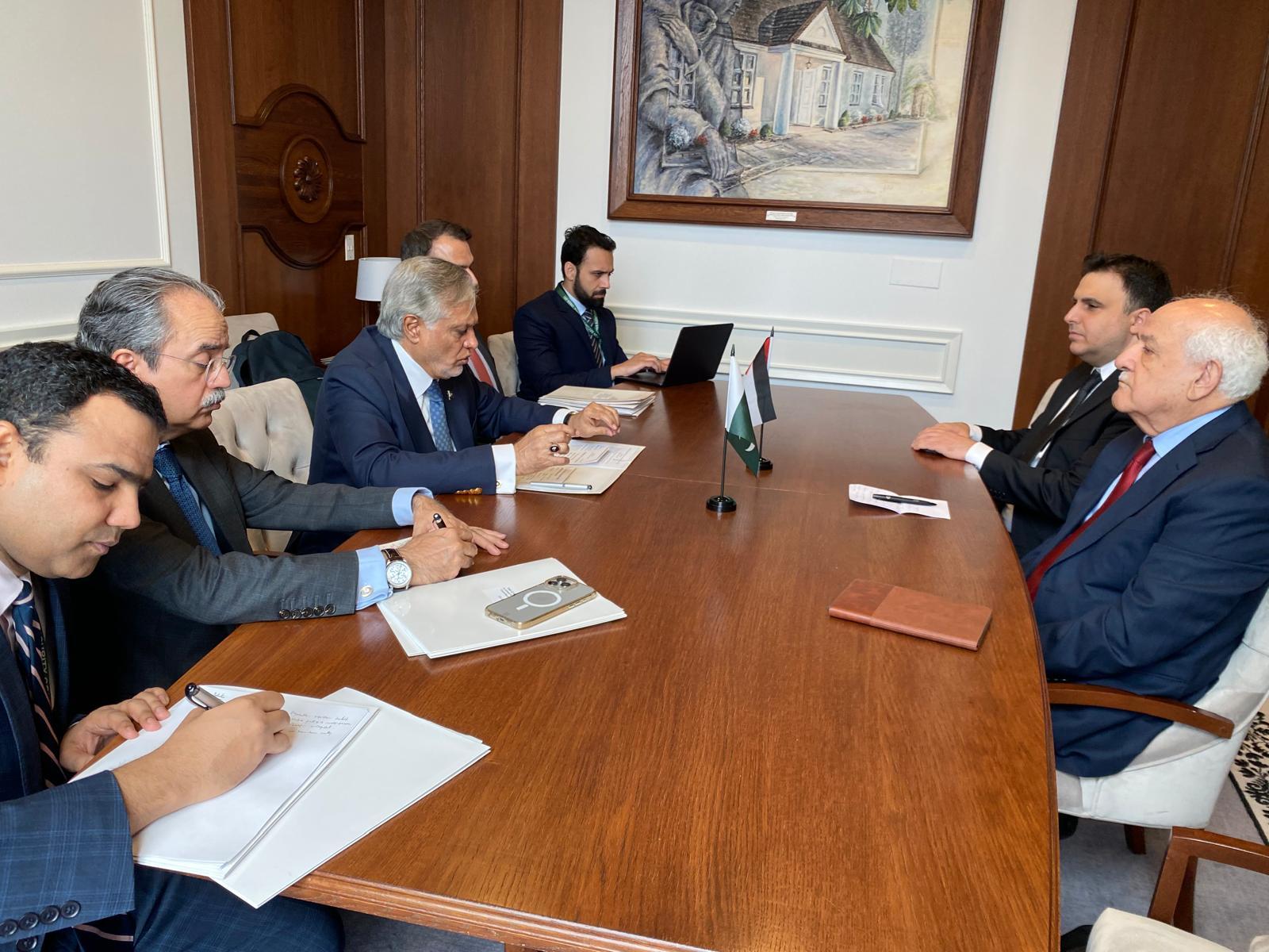 رياض منصور يؤكد على أهمية ضمان دخول المساعدات الإنسانية وإشراك السلطة الفلسطينية في كل المباحثات