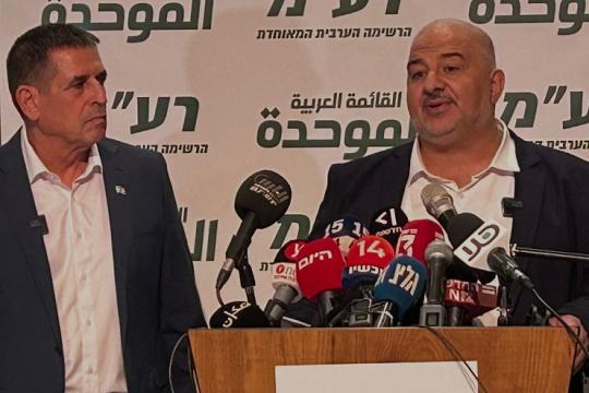 منصور عباس يعلن انضمام يوآف سيغالوفيتش رسمياً للقائمة الموحدة