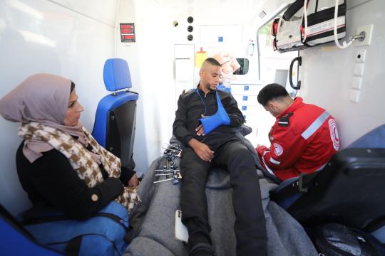 إجلاء 69 جريحًا ومرافقًا من غزة للعلاج بالخارج