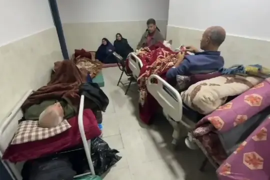 أزمة صحية خانقة في غزة.. آلاف المرضى يواجهون خطر الموت بسبب إغلاق المعابر