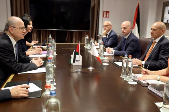 مصطفى يبحث مع وزير خارجية مالطا تطورات الأوضاع الفلسطينية وسبل تعزيز الدعم الدولي