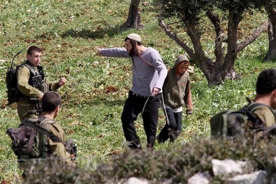 حماس: هجمات المستوطنين بالضفة جرائم ممنهجة