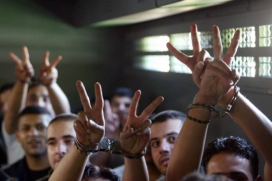 الجبهة الشعبية تدين إعدام الاحتلال 110 أسرى وتطالب بتحرك دولي عاجل